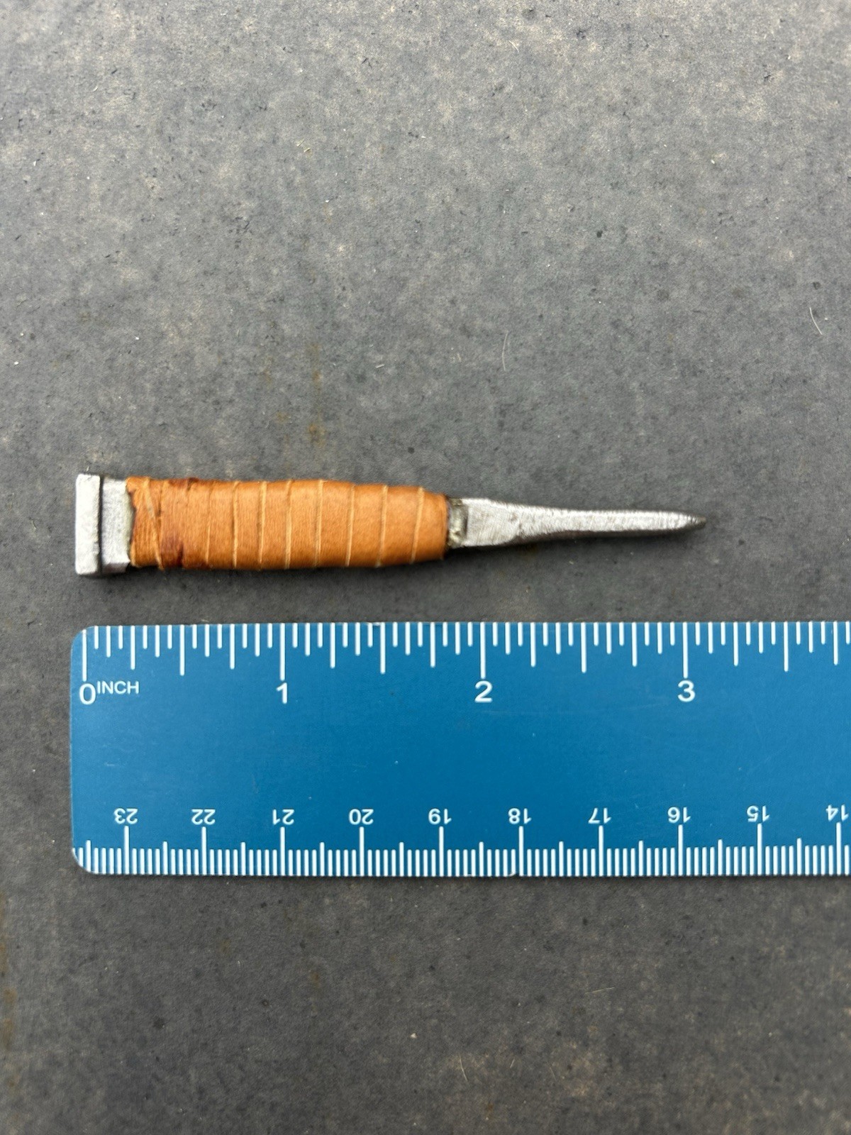 Custom Handmade 1 Prong Divot Tool