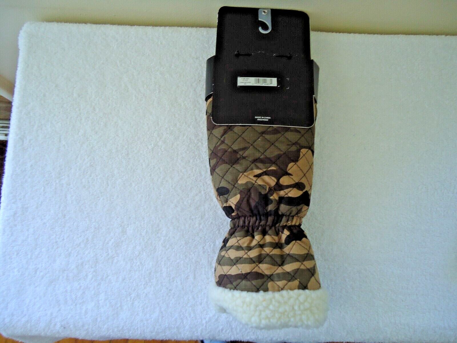 " NWT " Heat Keep Camo Design Ice Scraper " GREAT GIFT ITEM "