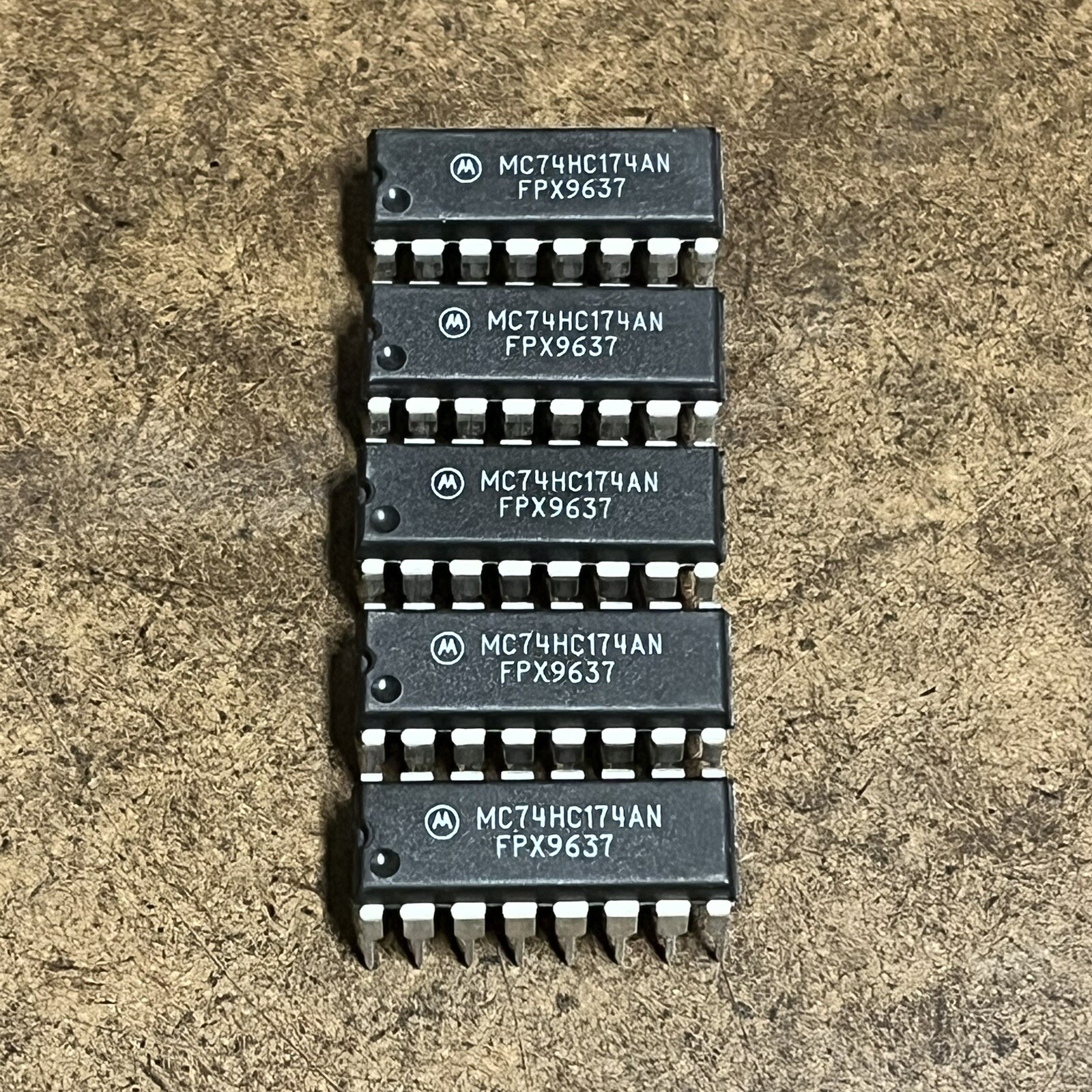 Motorola MC74HC174AN Hex D Flip-Flop With Common Clock & Reset Lot of 5