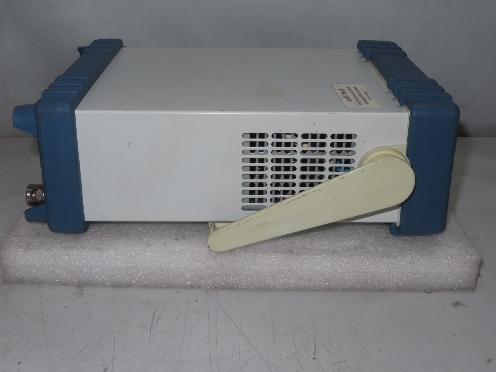B&K Precision 4017B 10 MHz DDS SWEEP/FUNCTION Generator ** NEED FUSE **
