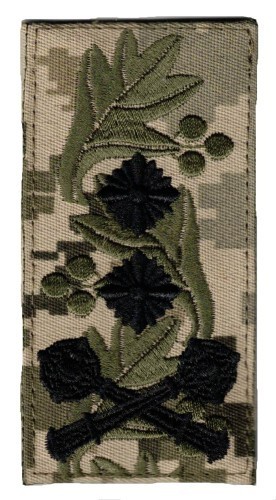 Ukrainian Lt-General rank patch on MM-14 Pixel camouflage