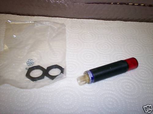 TELEMECANIQUE XU2P18PD9ABW PHOTOELECTRIC SENSOR NEW CONDITION NO BOX