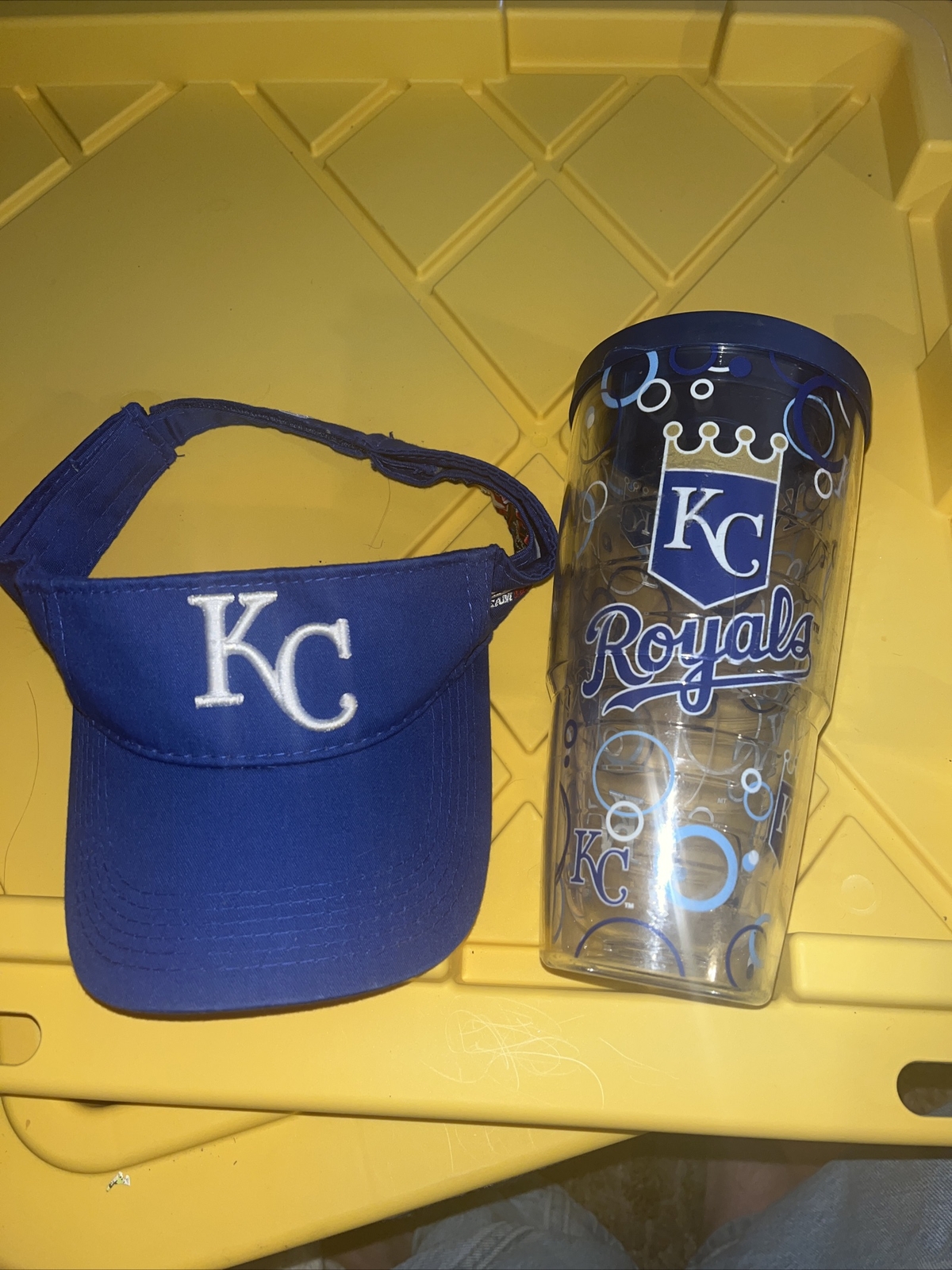 Tervis MLB Kansas City Royals Double Wall Tumbler 24 oz. Youth Sun Visor