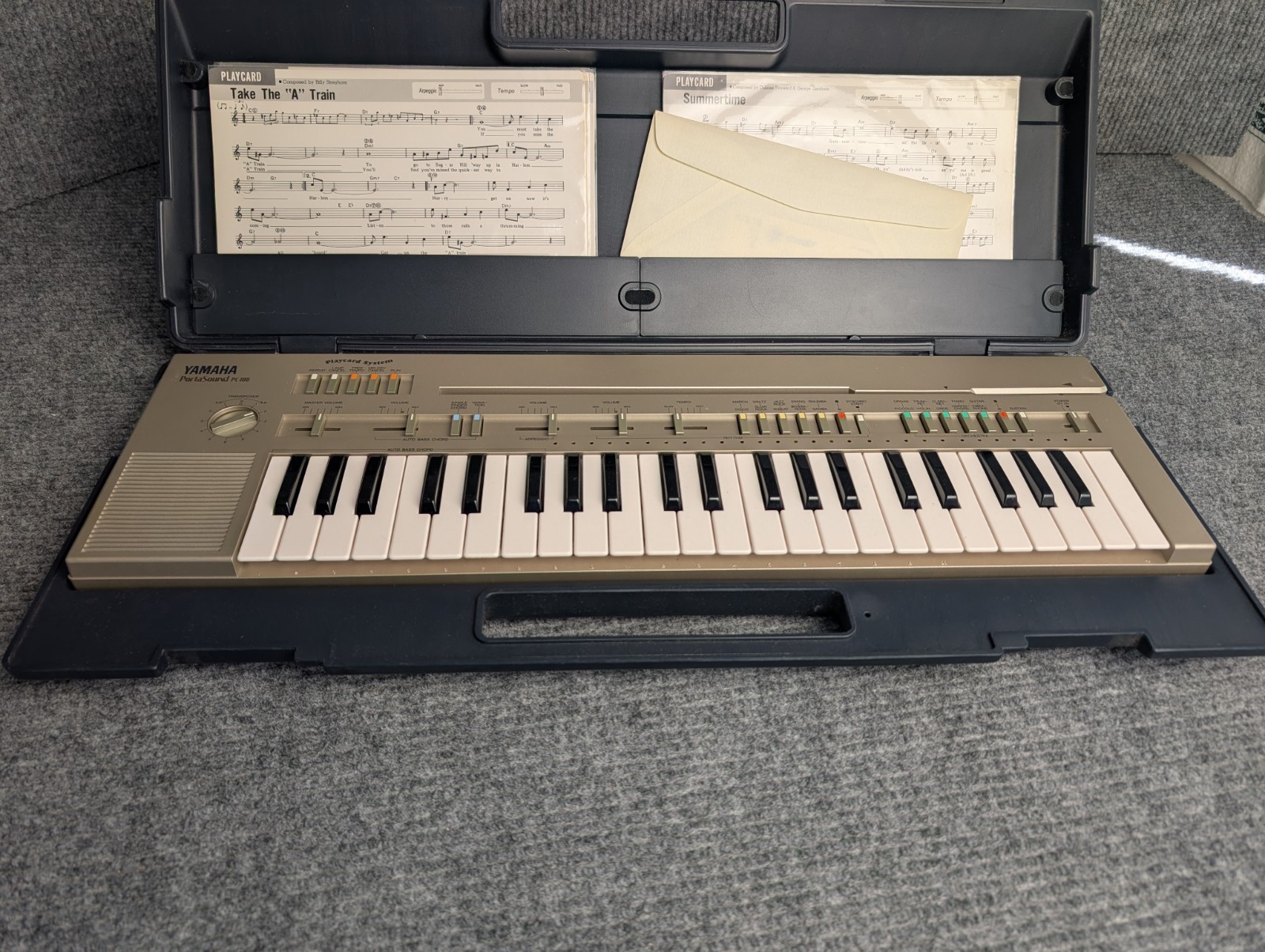 Yamaha PortaSound PC-100 Keyboard Complete Set 13 Playcards+Cleaning Card Box