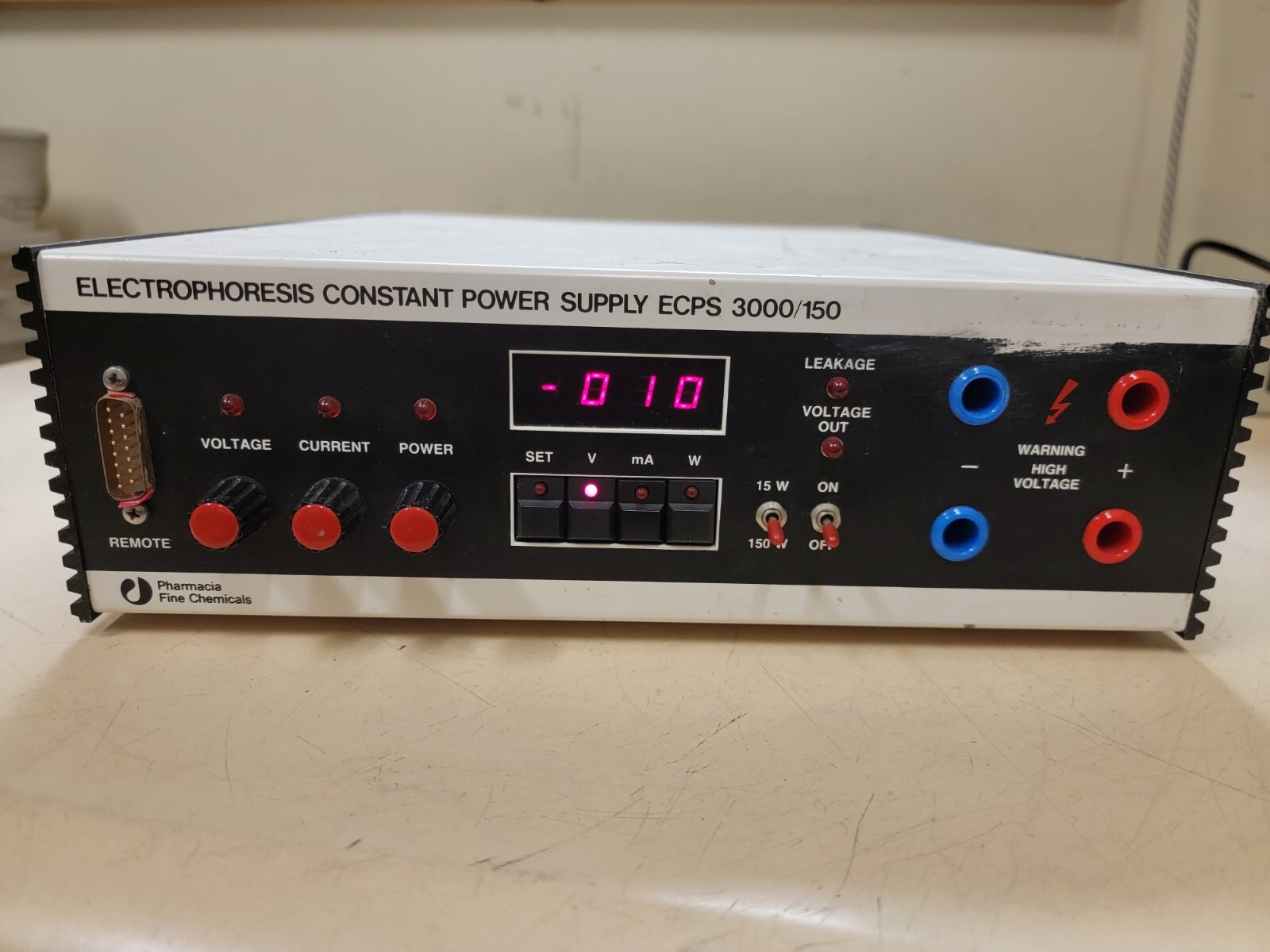 Pharmacia Electrophoresis Constant Power Supply ECPS 3000/150