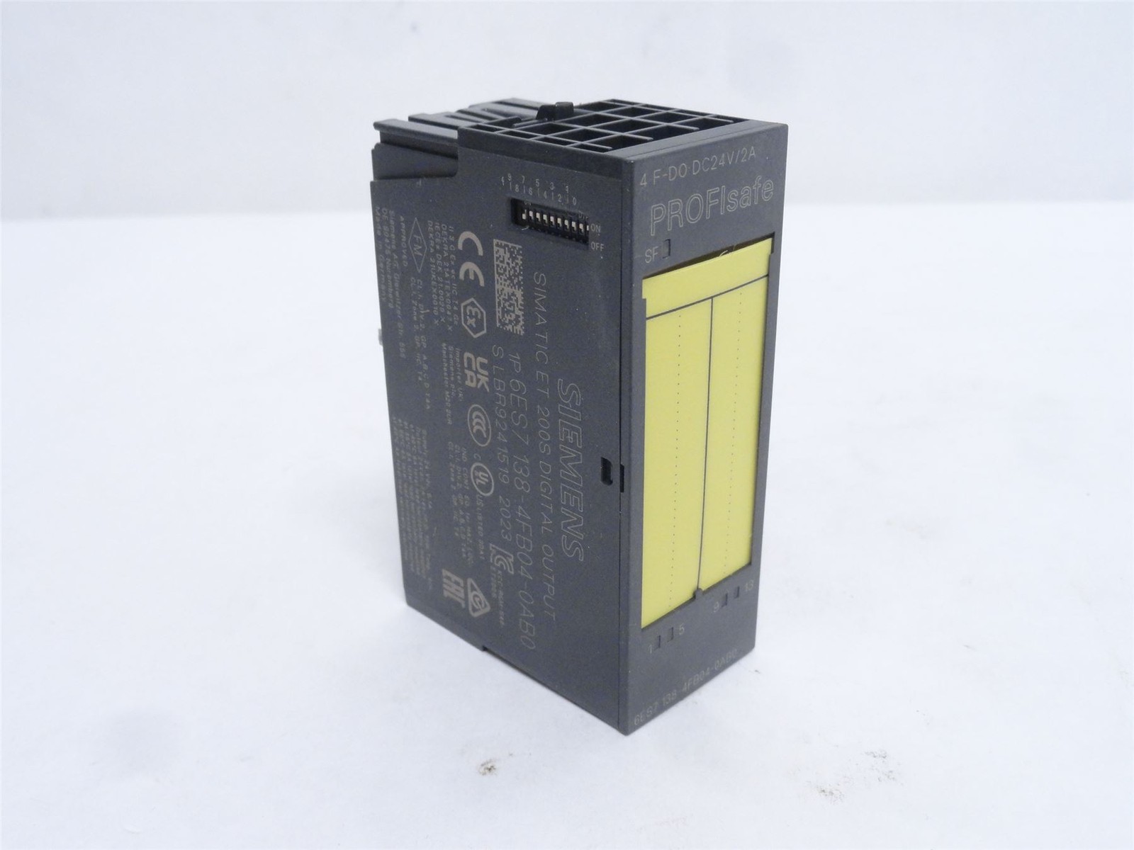 245784 New-No Box; Siemens 6ES7-138-4FB04-0AB0 Digital Output Module; 24VDC