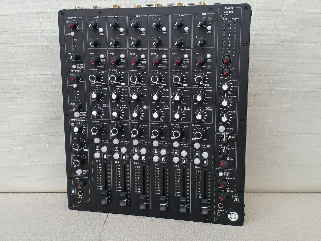 PLAYdifferently MODEL 1 DJ Mixer 6-Channel Analog w/ Box Works Tested TMB01 7.5