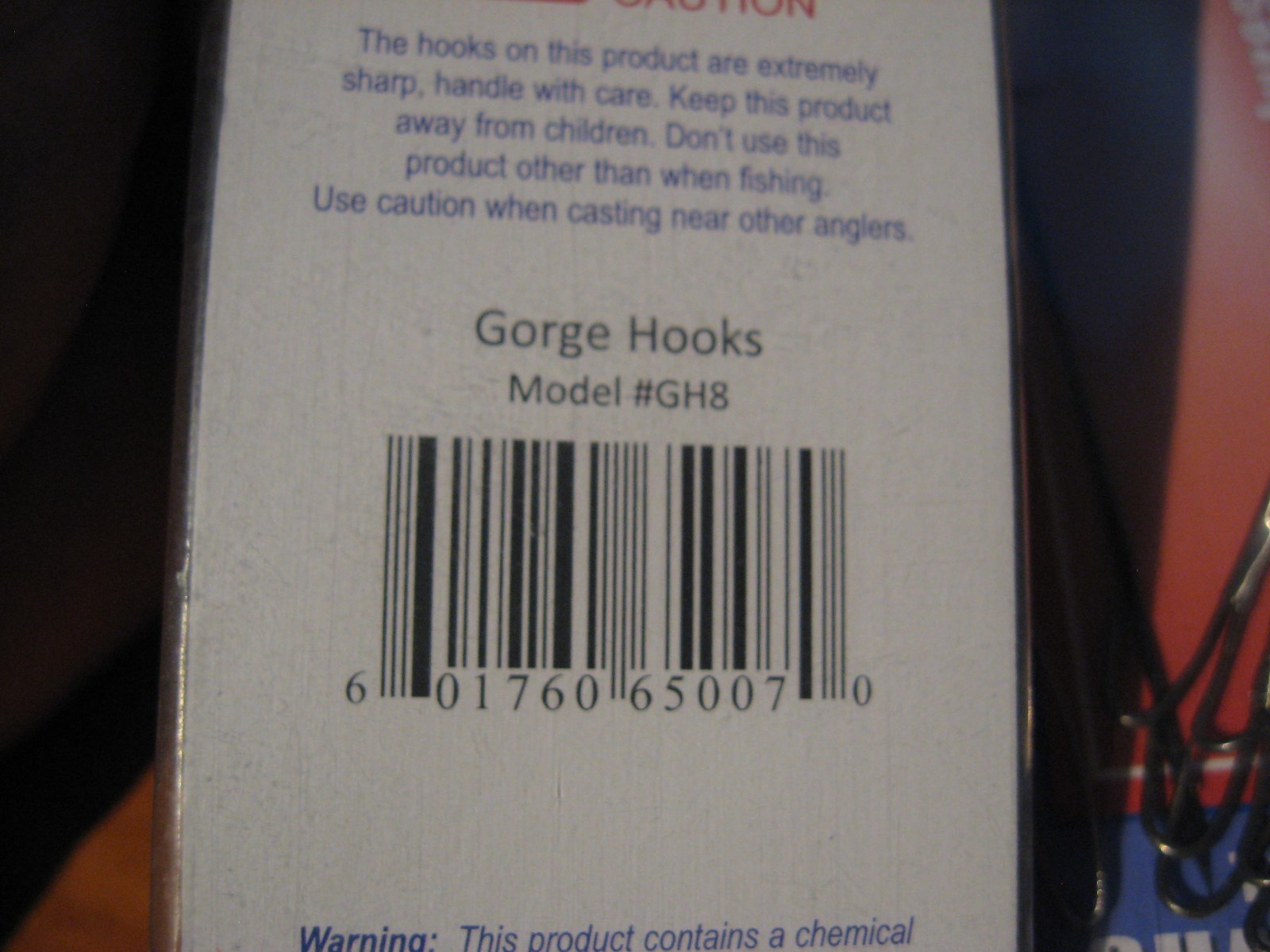 6 Wire Snelled Challenger Gorge Fish Hooks With Baiting Needle - Size 8