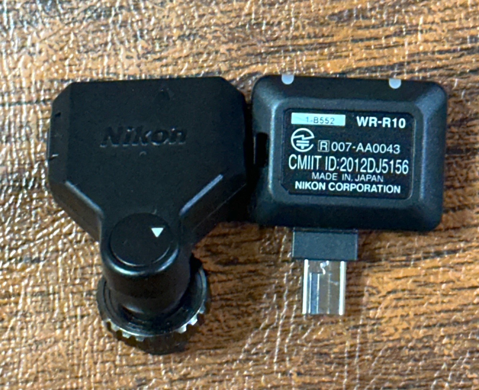 Nikon WR-R10 Camera Wireless Remote Controller With WR-A10 10 Pin Adapter Set