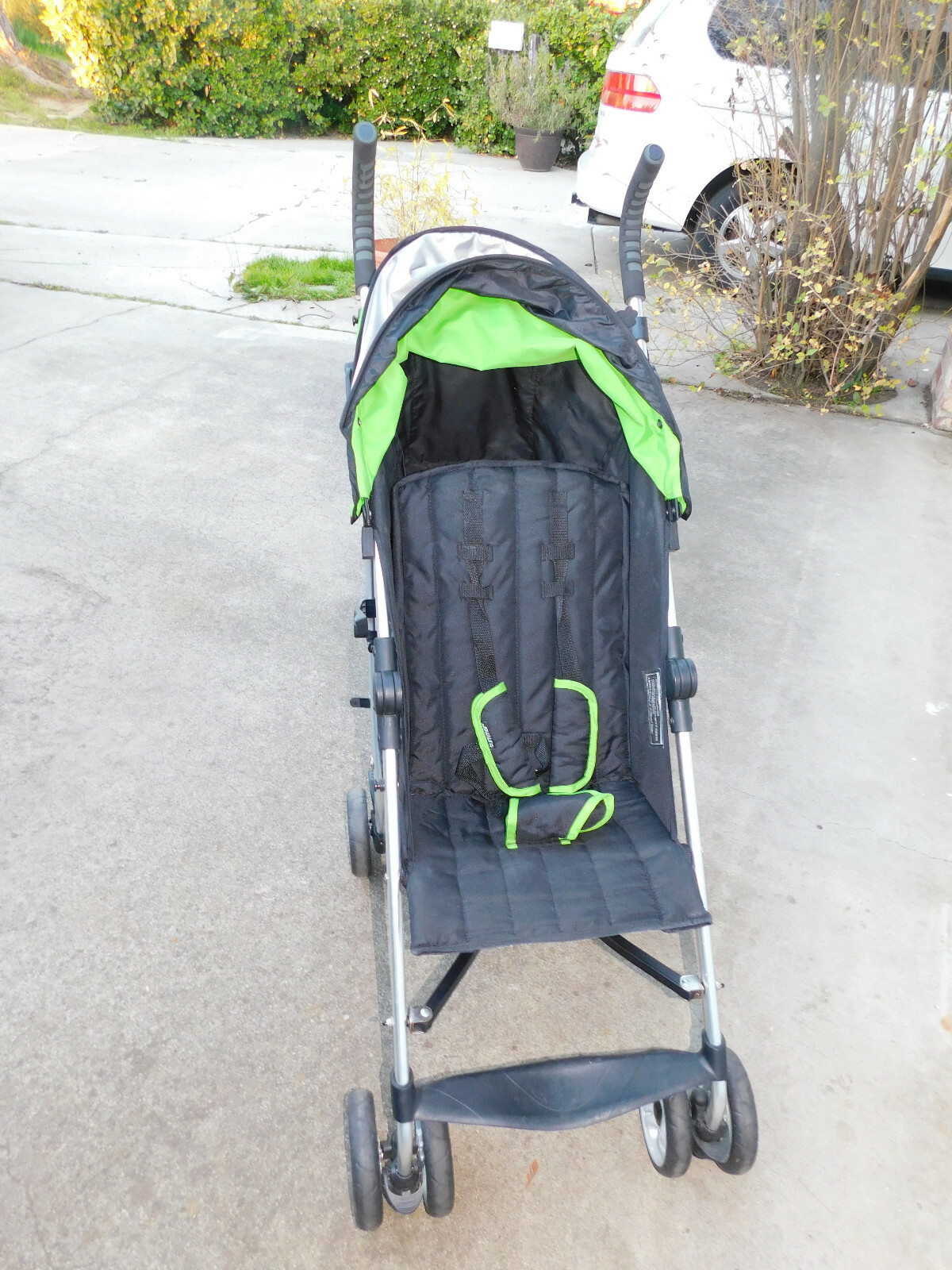 Summer Infant 3D Lite Convenience Stroller, Black / Green - Used Condition