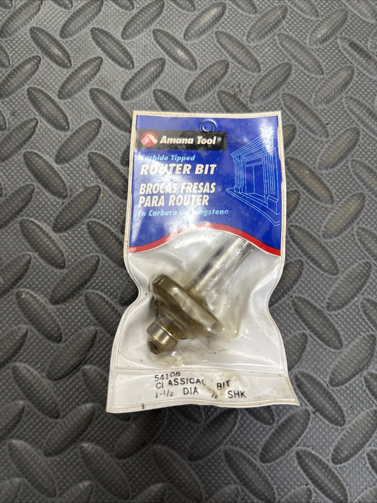 AMANA 54108 1/2" SHANK CARBIDE TIPPED "CLASSICAL" BEAD & COVE BIT WITH BEARING