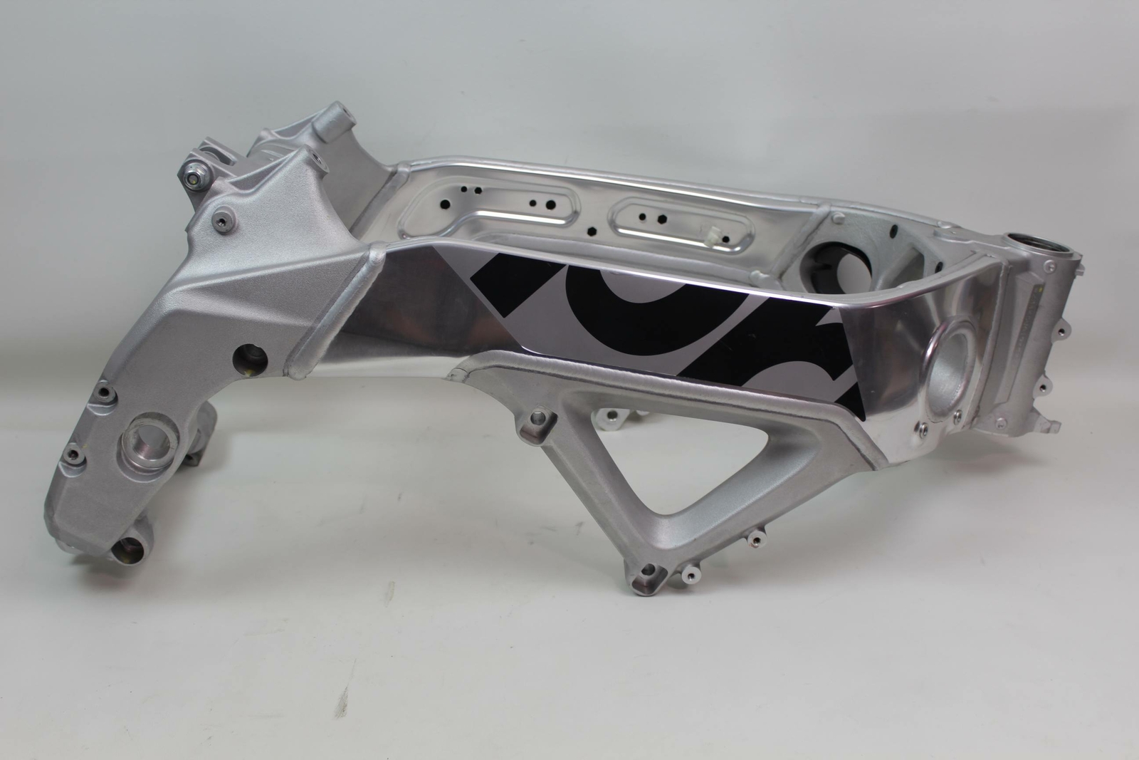 Aprilia Tuono 1100 Factory 17-20 Main Frame Chassis SLVG BENT 896962