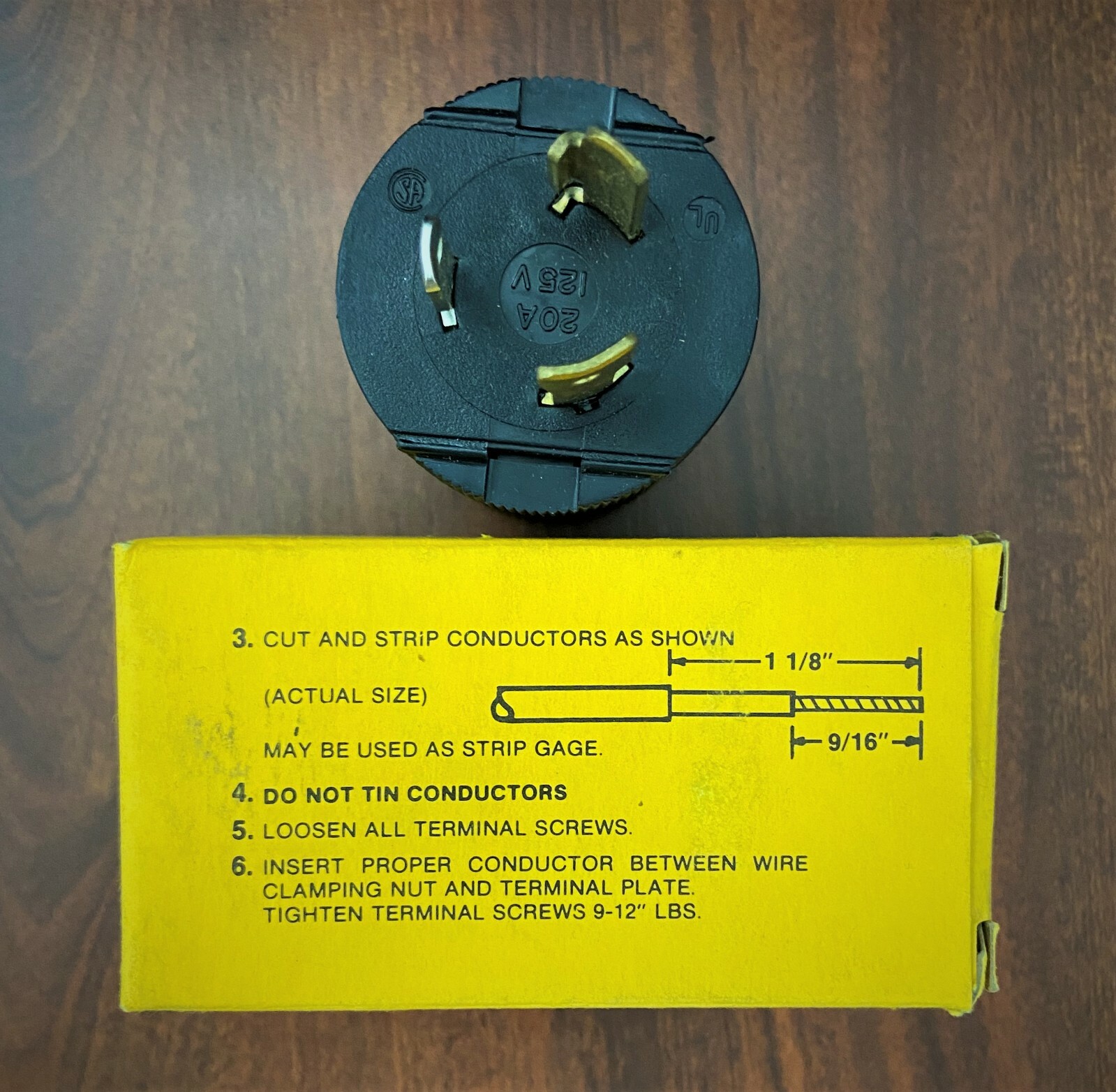 Hubbell Wiring Device-Kellems HBL2311VBK Locking Plug