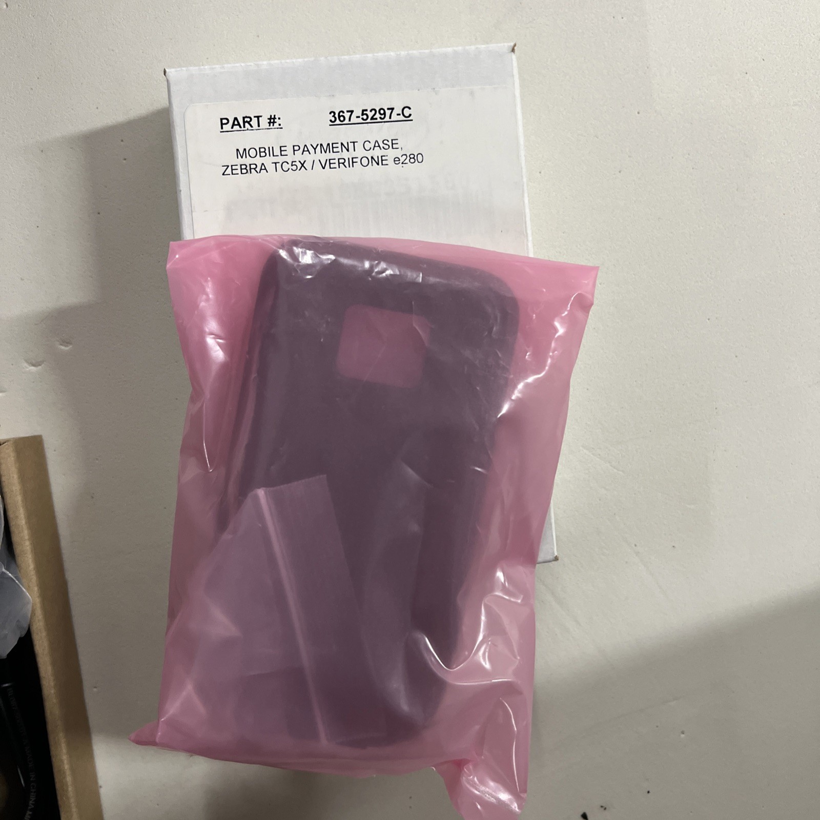 AS-IS Verifone e280 Handheld Payment Terminal – DB, Bluetooth W/ Case