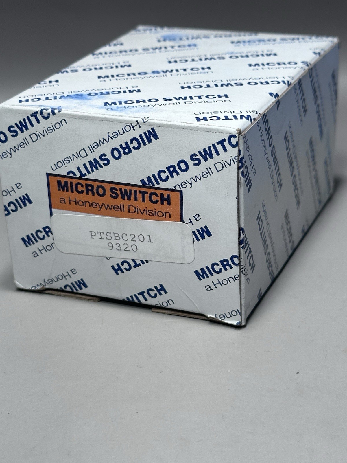 Lot Of 2. HONEYWELL MICROSWITCH,PTSBC201,2 POSITION SWITCH
