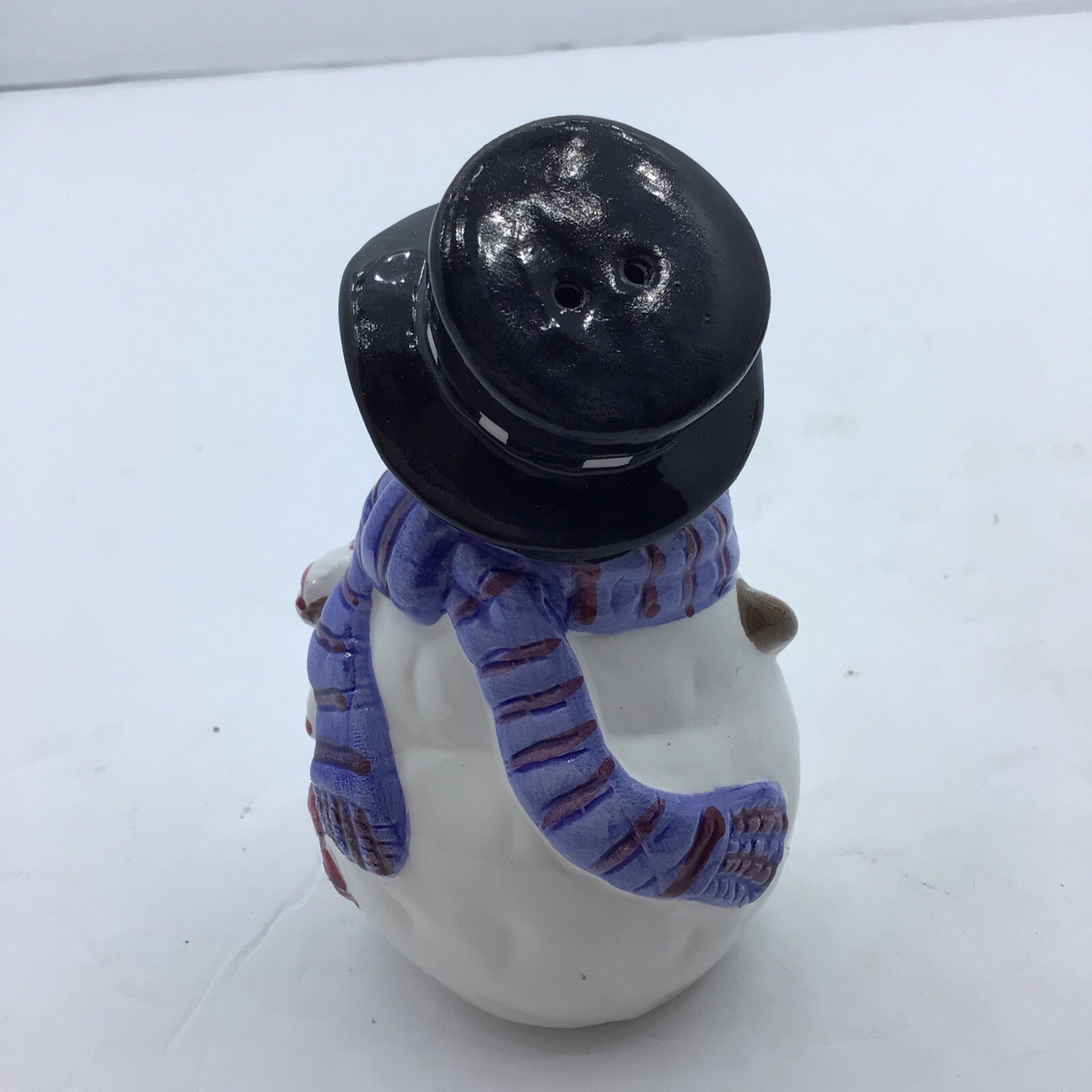 Hugging Snowmen Ceramic Salt and Pepper Shakers