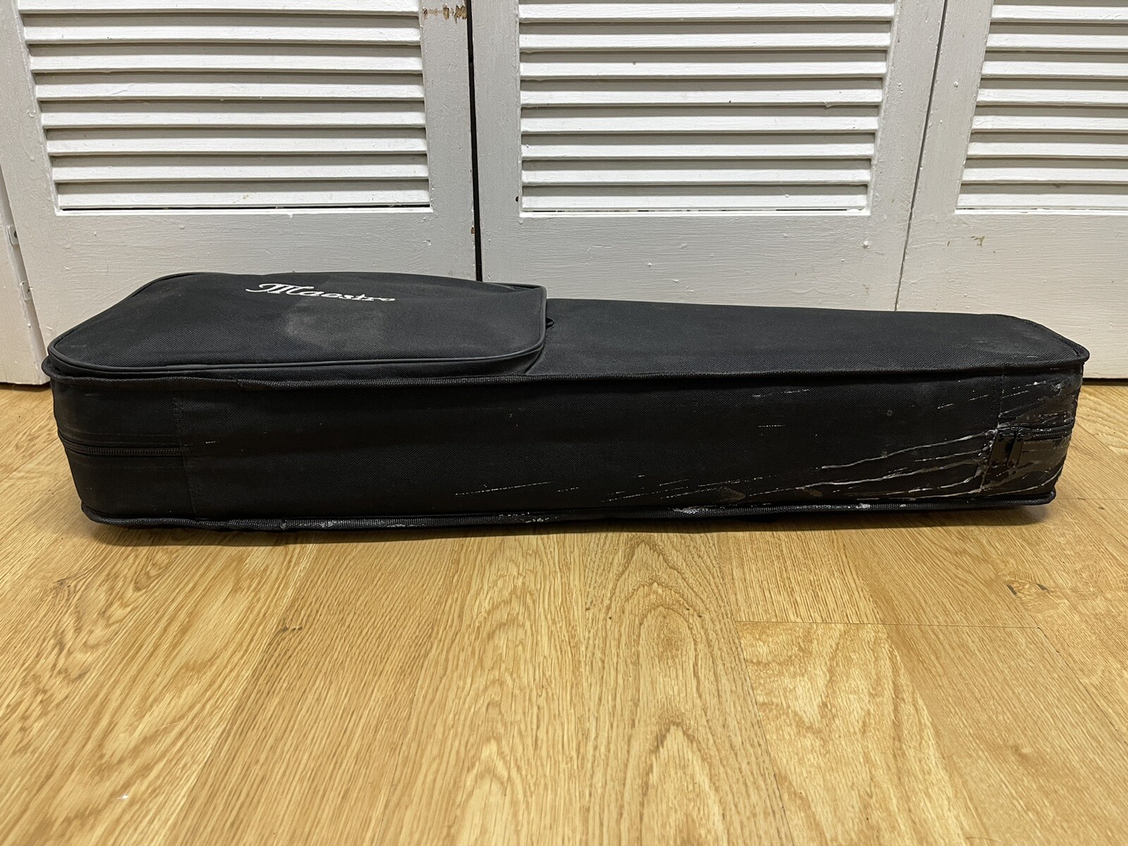 Maestro MAVK 44 4/4 4-String Satin Violin With Case *Needs Bow*