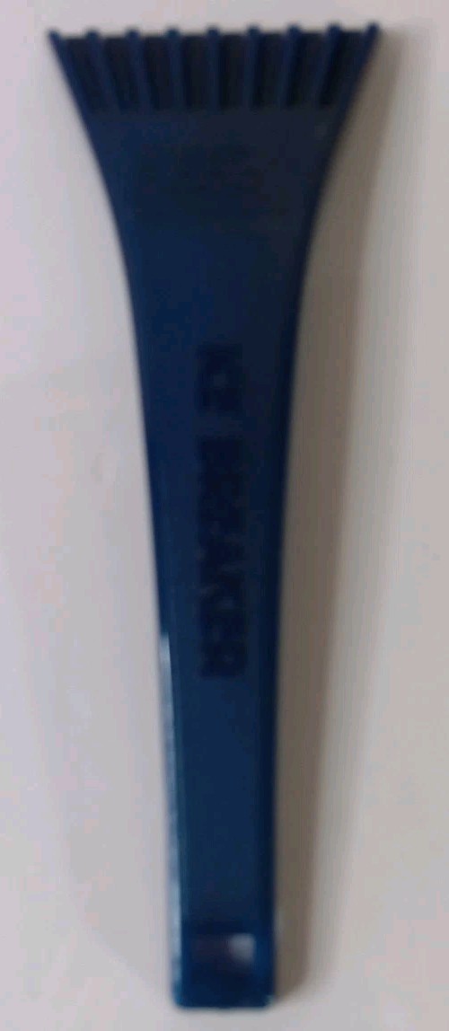30 Auto Window Ice Scrapers 10 X 3.75" Blade Blitz Ice Breakers 10290