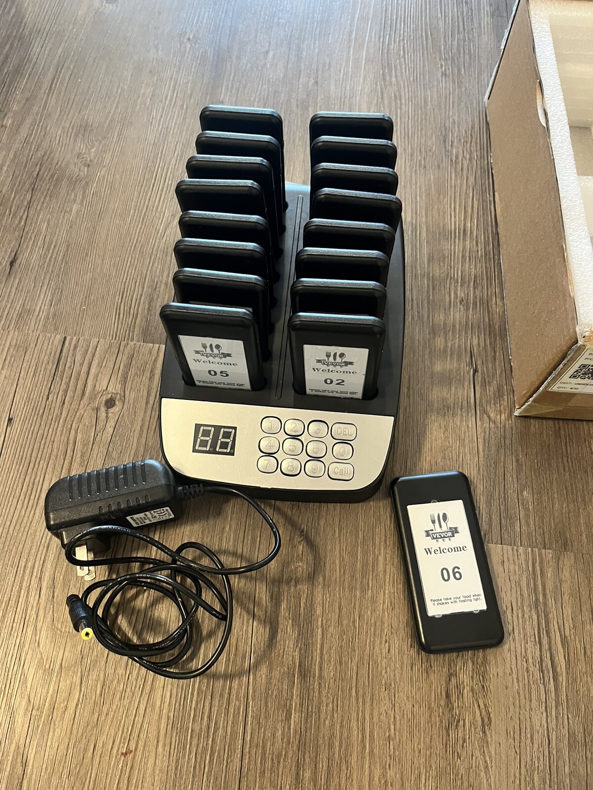 VEVOR Restaurant Wireless Guest Paging System 16 Beepers Queuing Calling Pagers