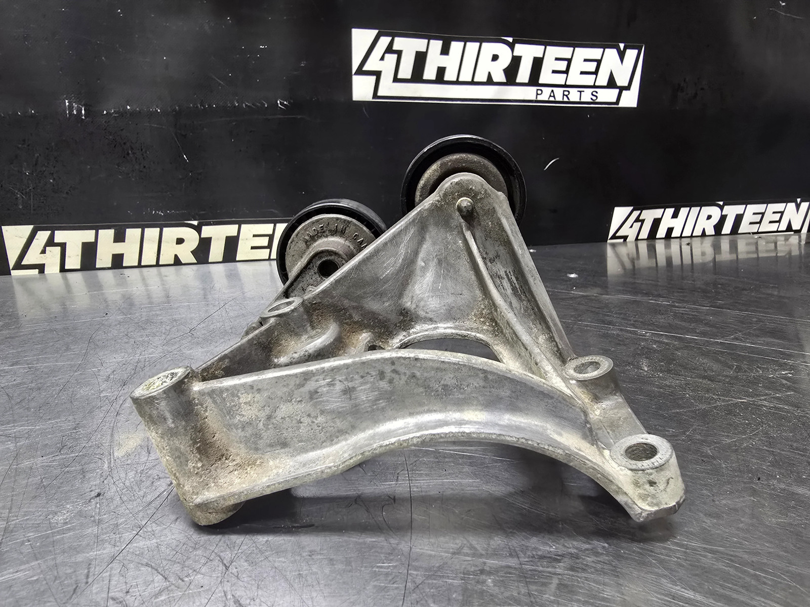 1997-2004 C5 CORVETTE AC COMPRESSOR BRACKET GM 12556444 OEM #N7
