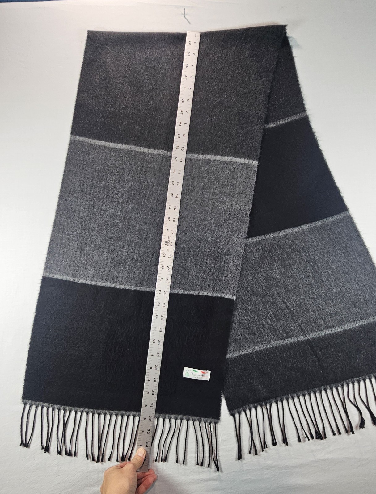 L'Accessorio Italiano Made in Italy Wool Scaff Preppy Gray & Black 15"X62"