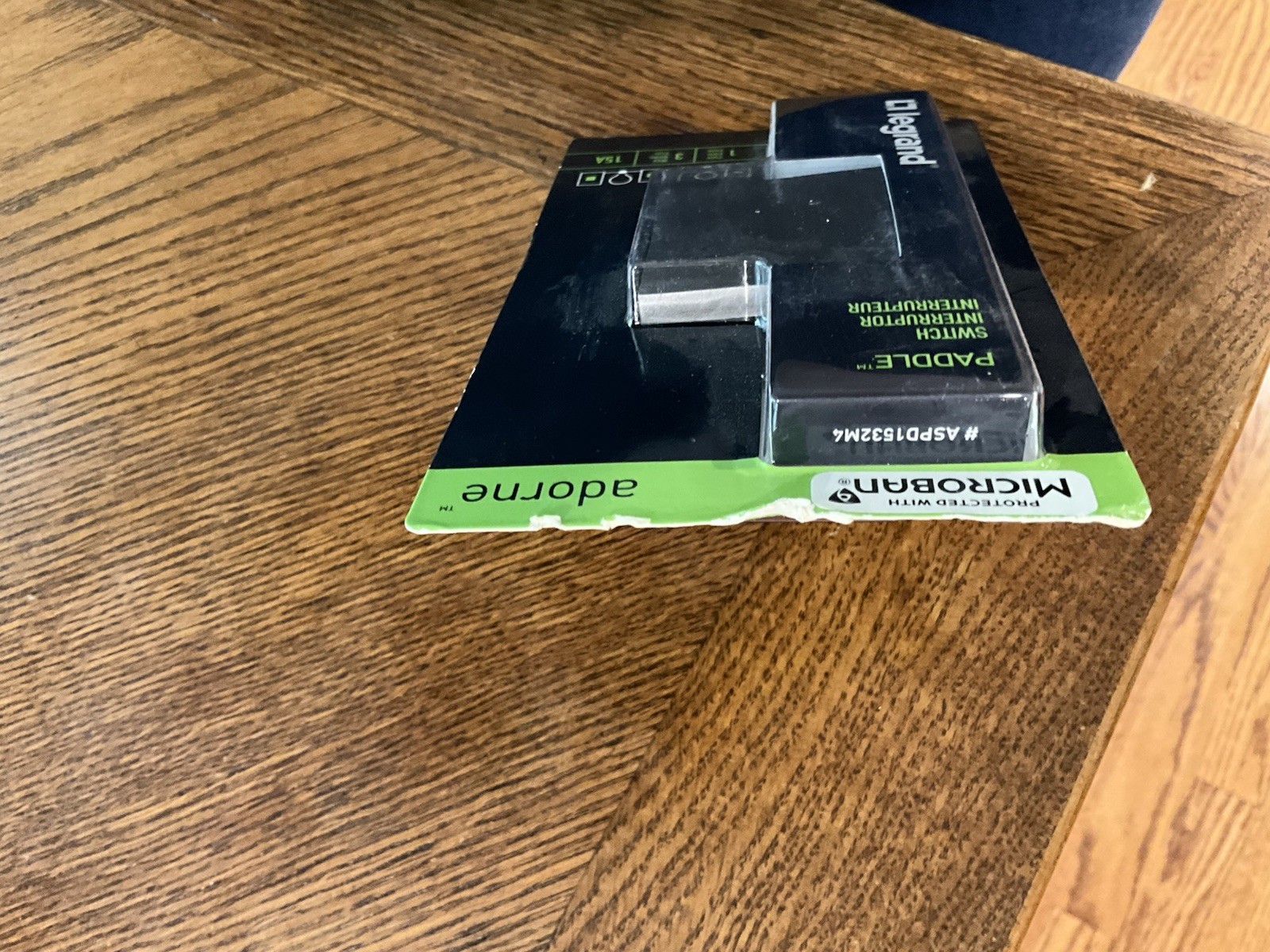 Legrand Adorne Paddle Switch ASPD1532M4 15A #ASPD15332M4