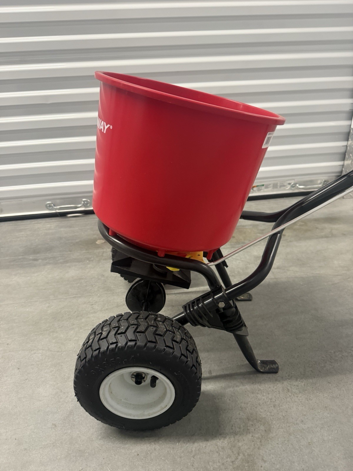 EarthWay 2600A Plus Broadcast Spreader-Used-Good-Includes All Parts