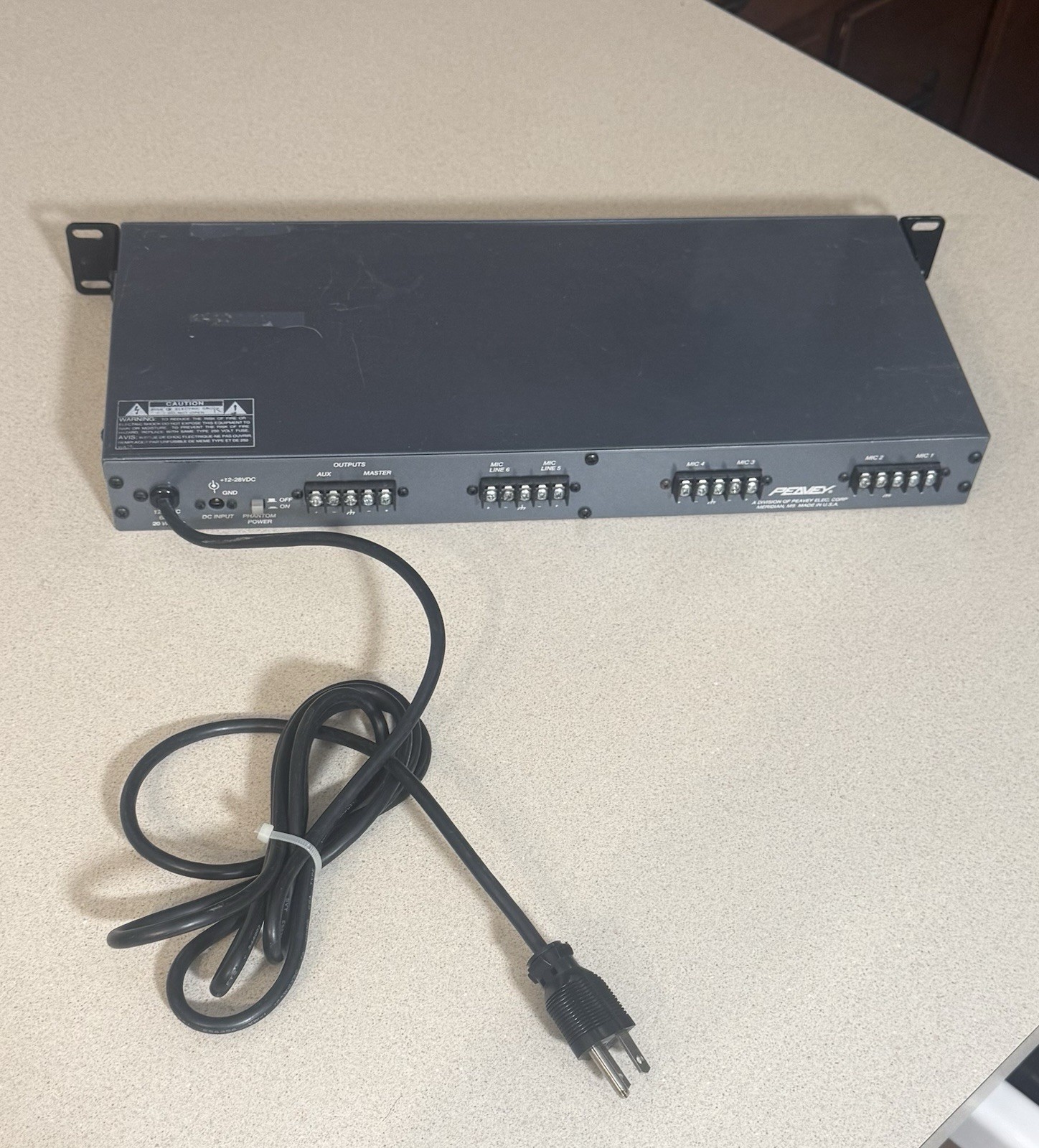Peavey SMR 6 Compact 6 Channel Phantom Power Microphone Mixer