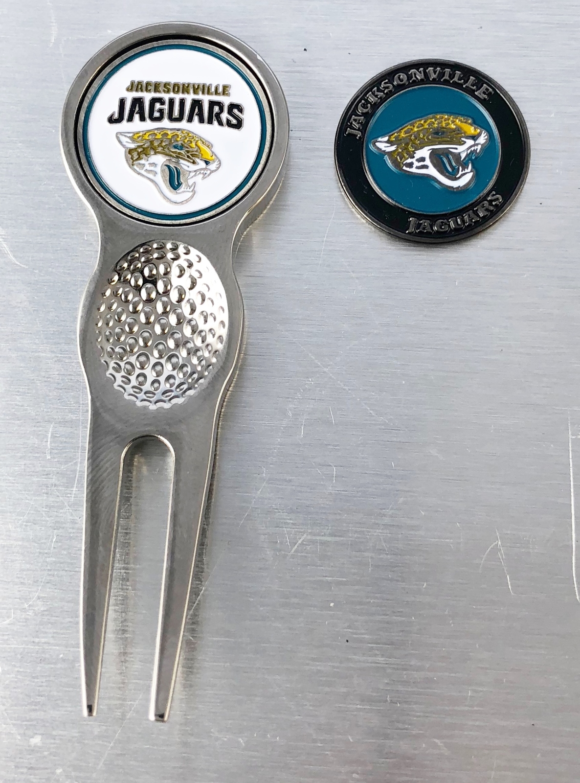 NFL Golf Divot Repair Tool Magnetic Ballmark Silver Jacksonville Jaguars