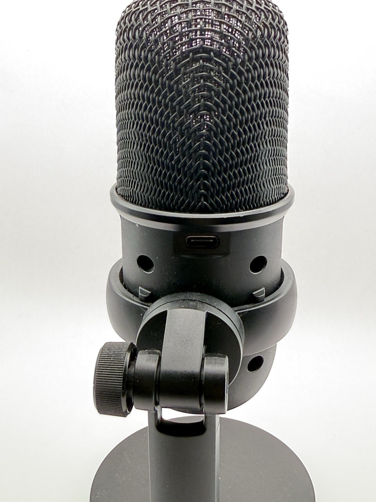HyperX SoloCast USB Microphone Black, Mute Button, Adjustable Stand/Mount