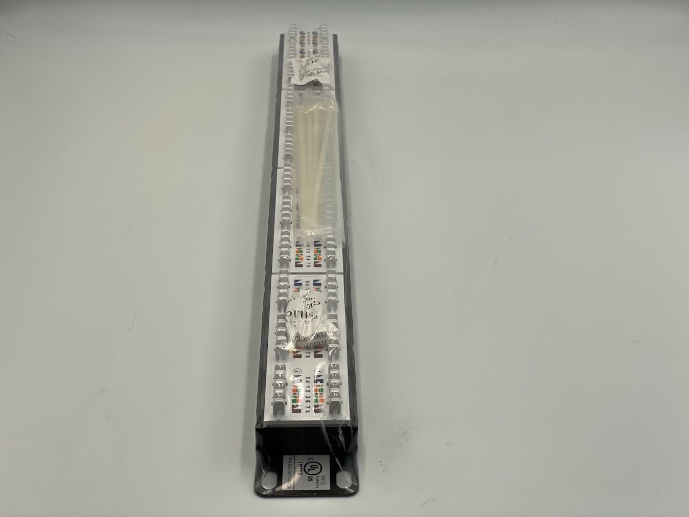 Vertical Cable 1U Blank Patch Panel Without Label Holders - Black