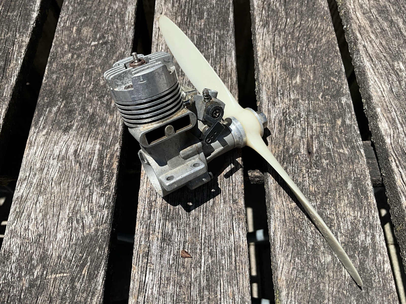 Vintage Enya 19-V 4005 Plane Motor Model Engine Control Line / FF Glow Nitro
