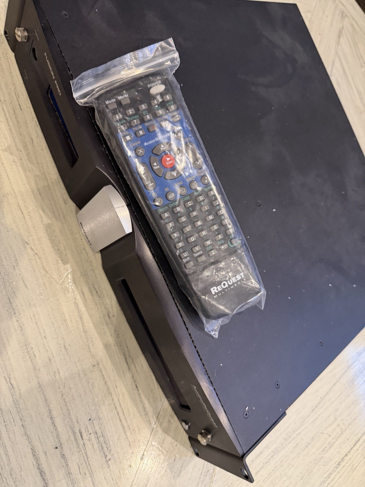 Audio ReQuest Multimedia Fusion Digital Music Server With Remote