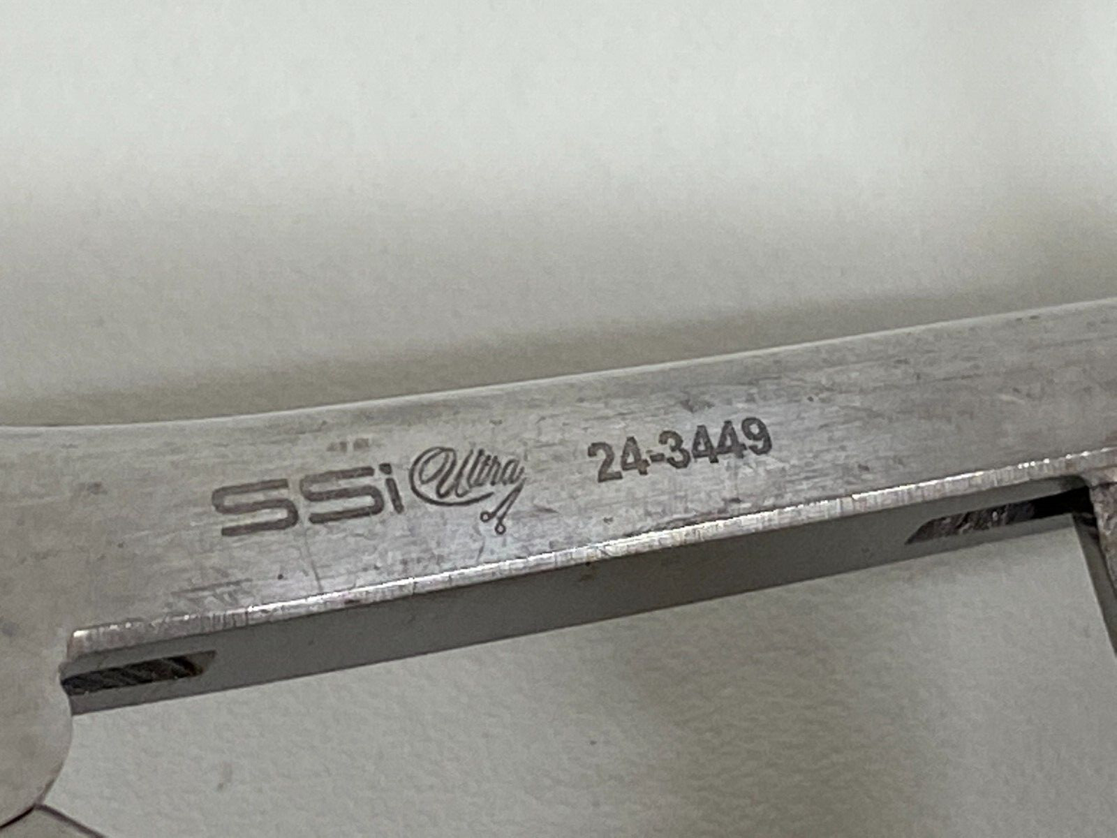L24: SSI 24-3449 Retractor