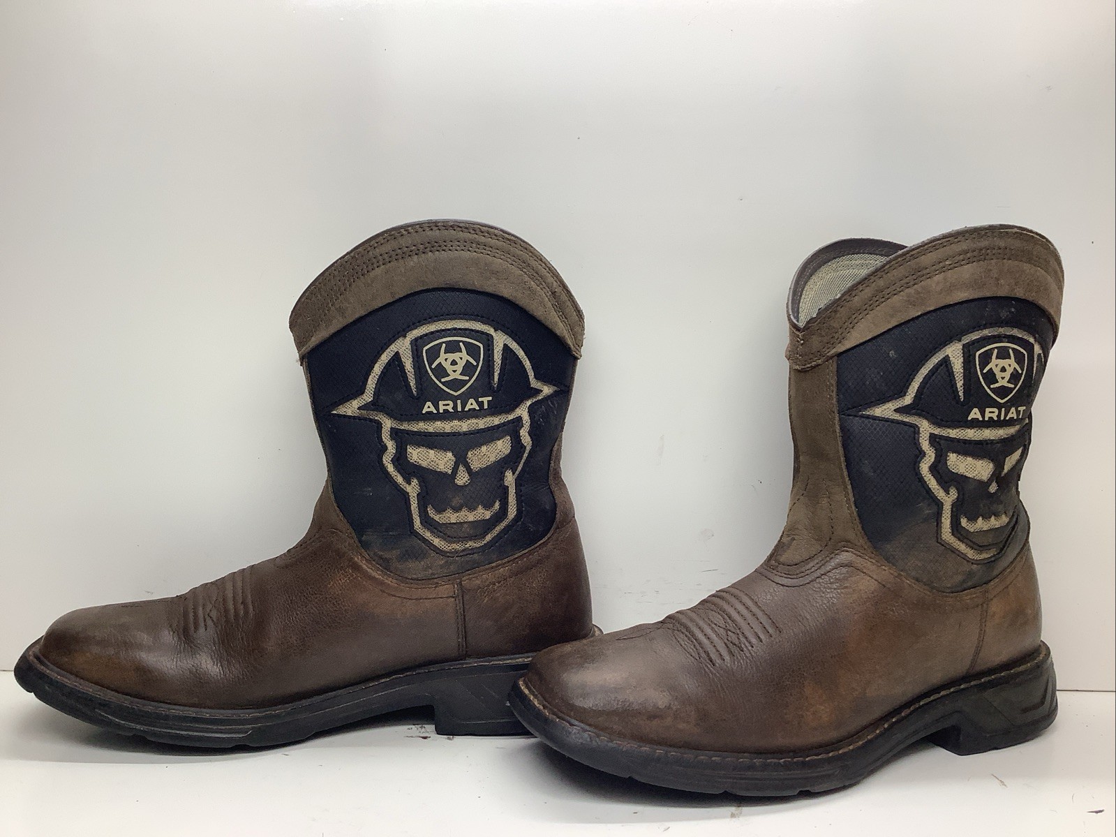 YOUNG MENS ARIAT  COWBOY SQUARE TOE BROWN BOOTS SIZE 6