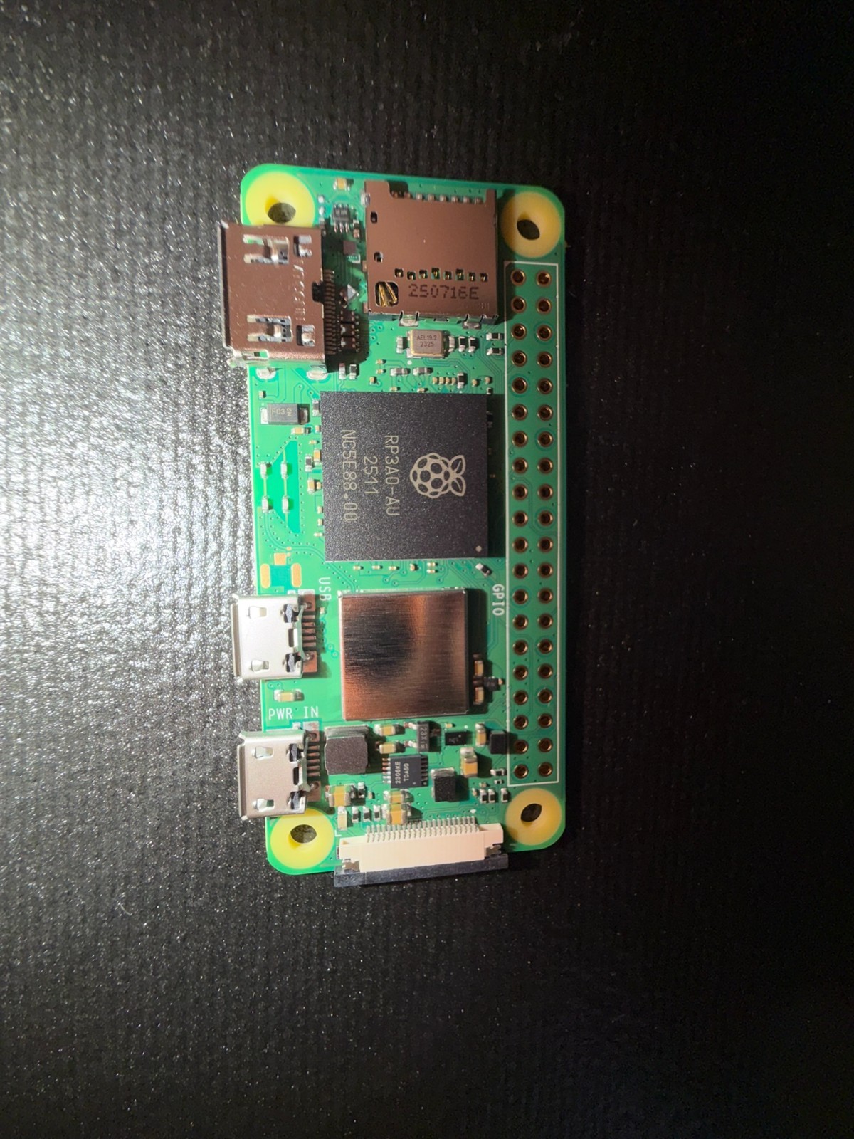 Raspberry Pi Zero 2 W (No Headers)