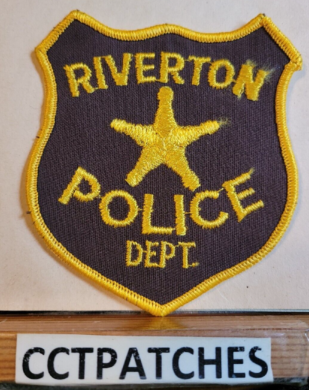 RIVERTON, ILLINOIS POLICE SHOULDER PATCH IL