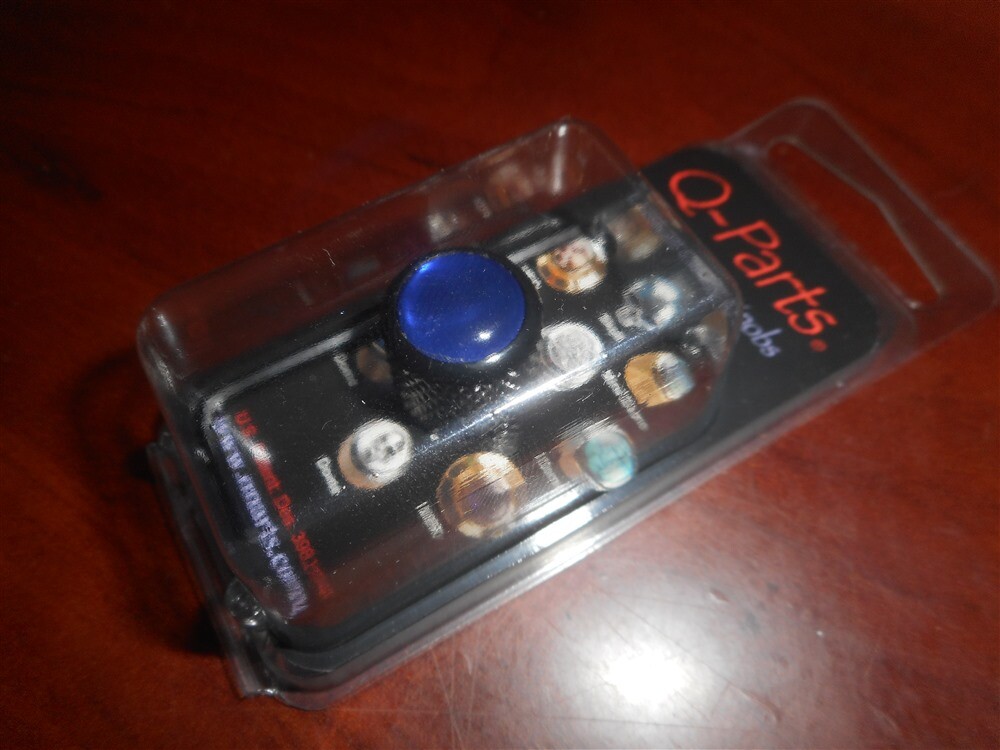 NEW Q-Parts Mini Dome Knob, BLUE PEARL ON BLACK, KDBMD-0323