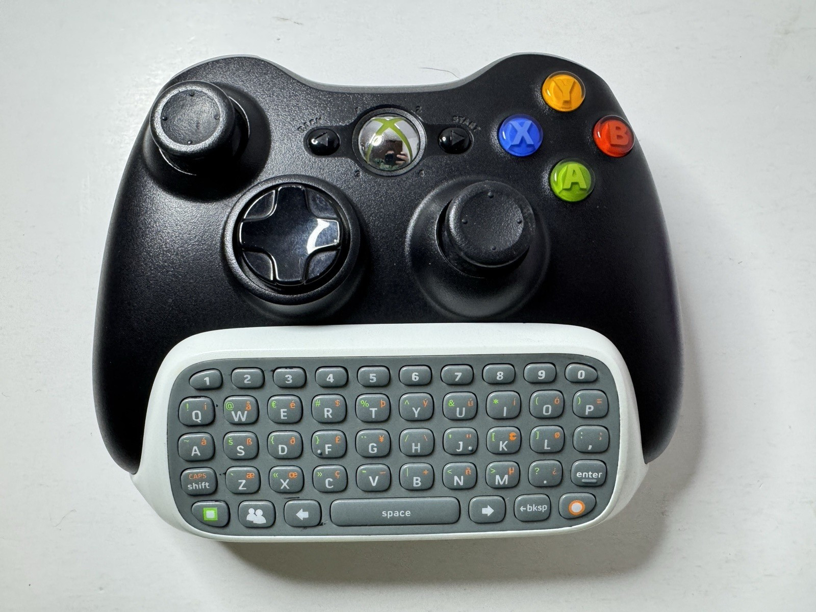 OEM Microsoft XBOX 360 Black Wireless Controller + Chatpad (READ) UNTESTED