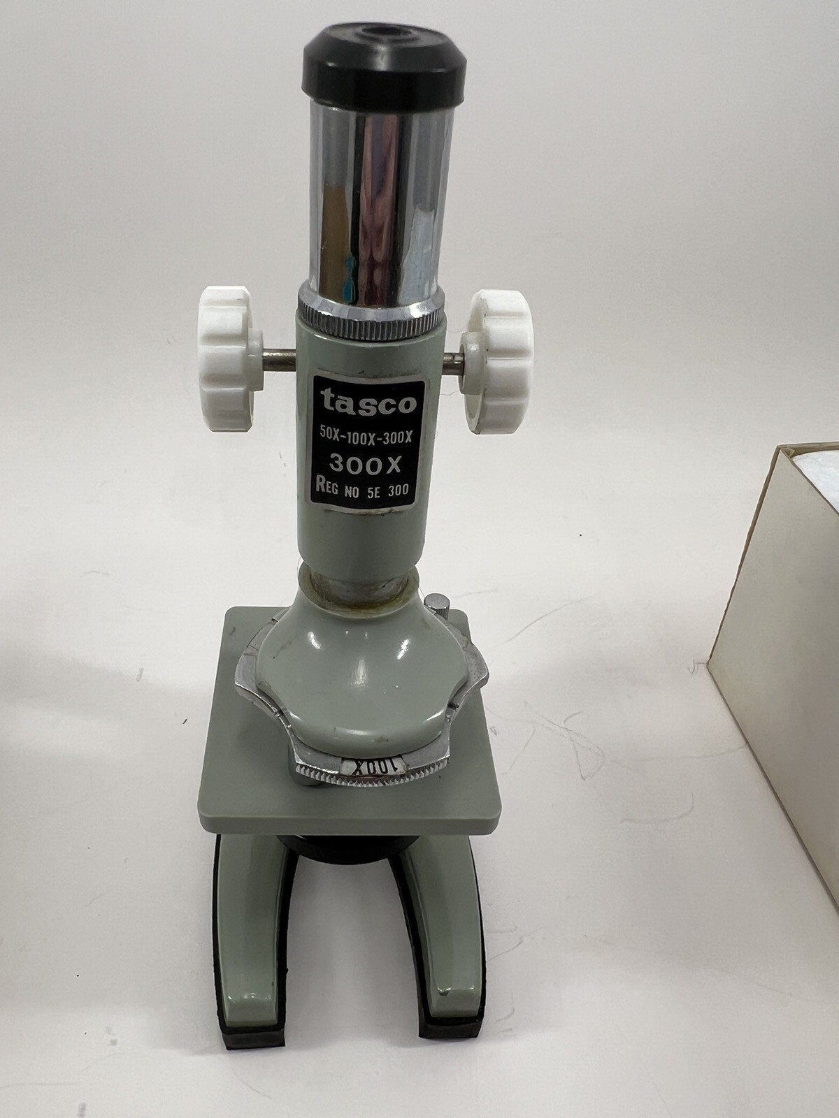 VINTAGE MICROSCOPE TASCO JAPAN 300 XM 990-5 Junior