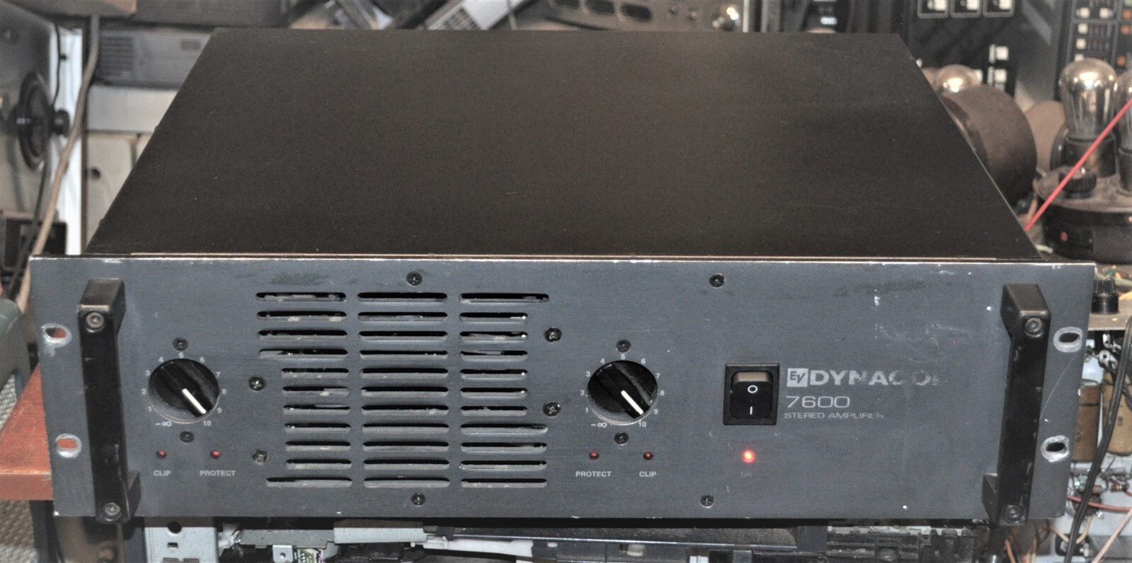 ELECTROVOICE DYNACOM MODEL 7600 2 CHANNEL POWER AMPLIFIER RACK SCHOOL SURPLUS