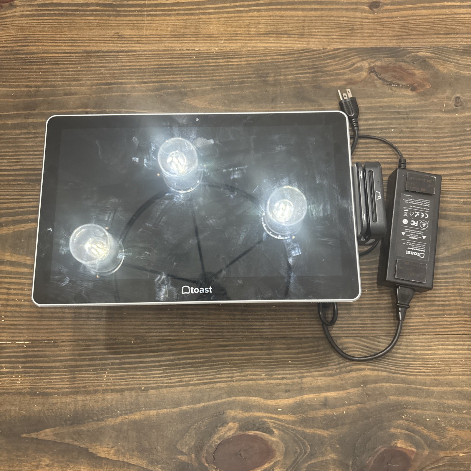 Toast Flex TT200 POS System Single Display w/Stand And Card Reader Power Bank