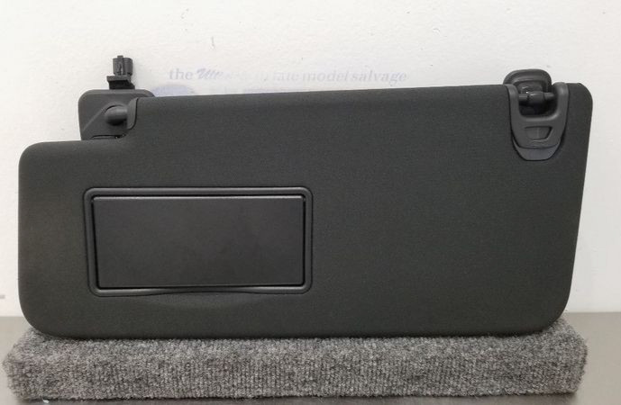2019-2023 Dodge Ram 1500 Left Driver Side Sun Visor Illumination Black OEM
