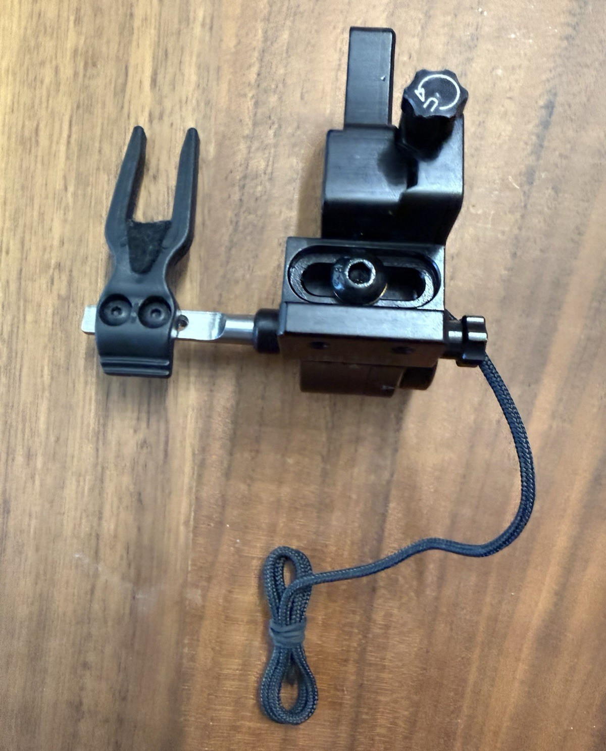 Ripcord ACE Drop Away Arrow Rest Right Hand Black for Compound Bow