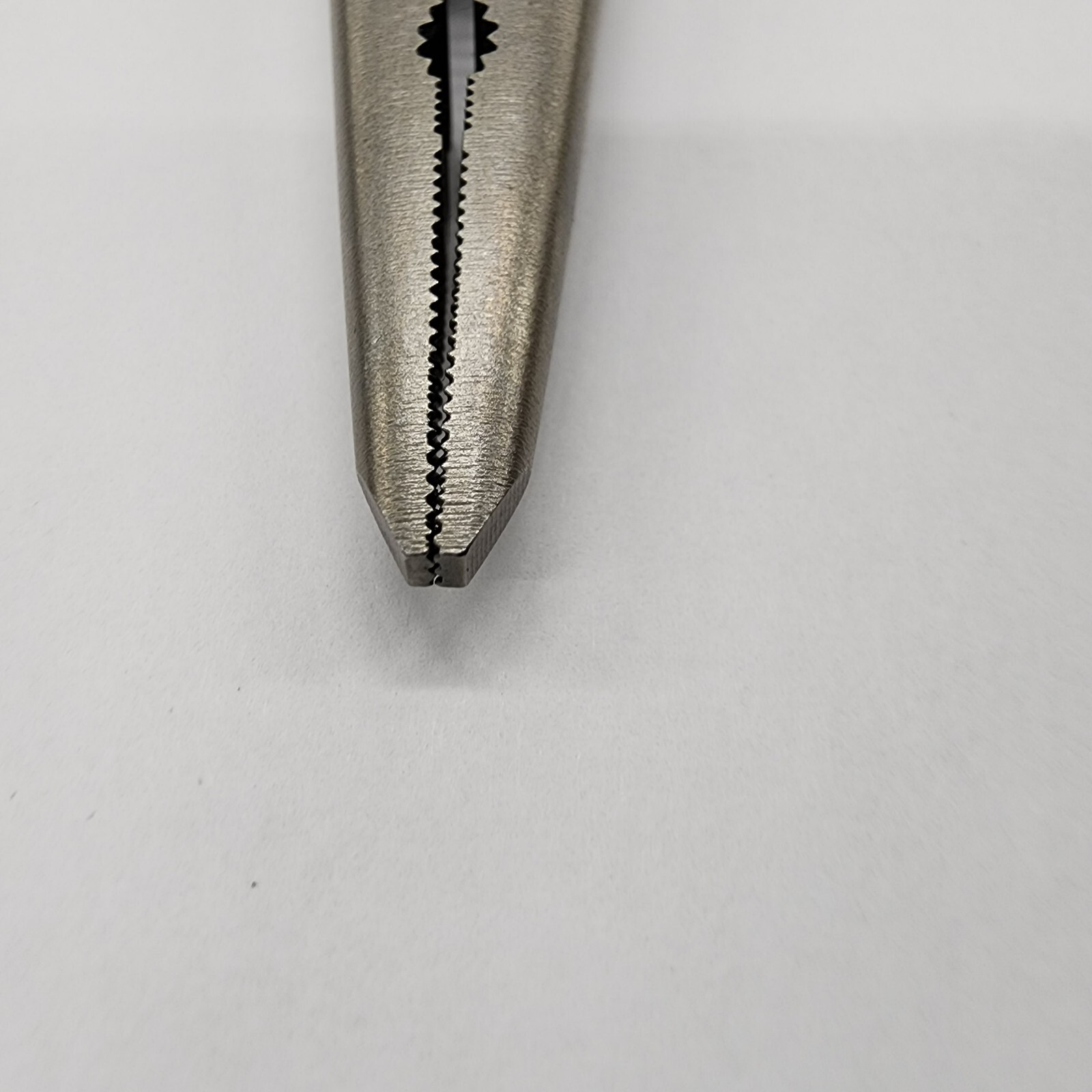 Snap-on Tools USA 9" ORANGE Needle Nose Pliers w/Cutter & Side Fastener 196ANCF