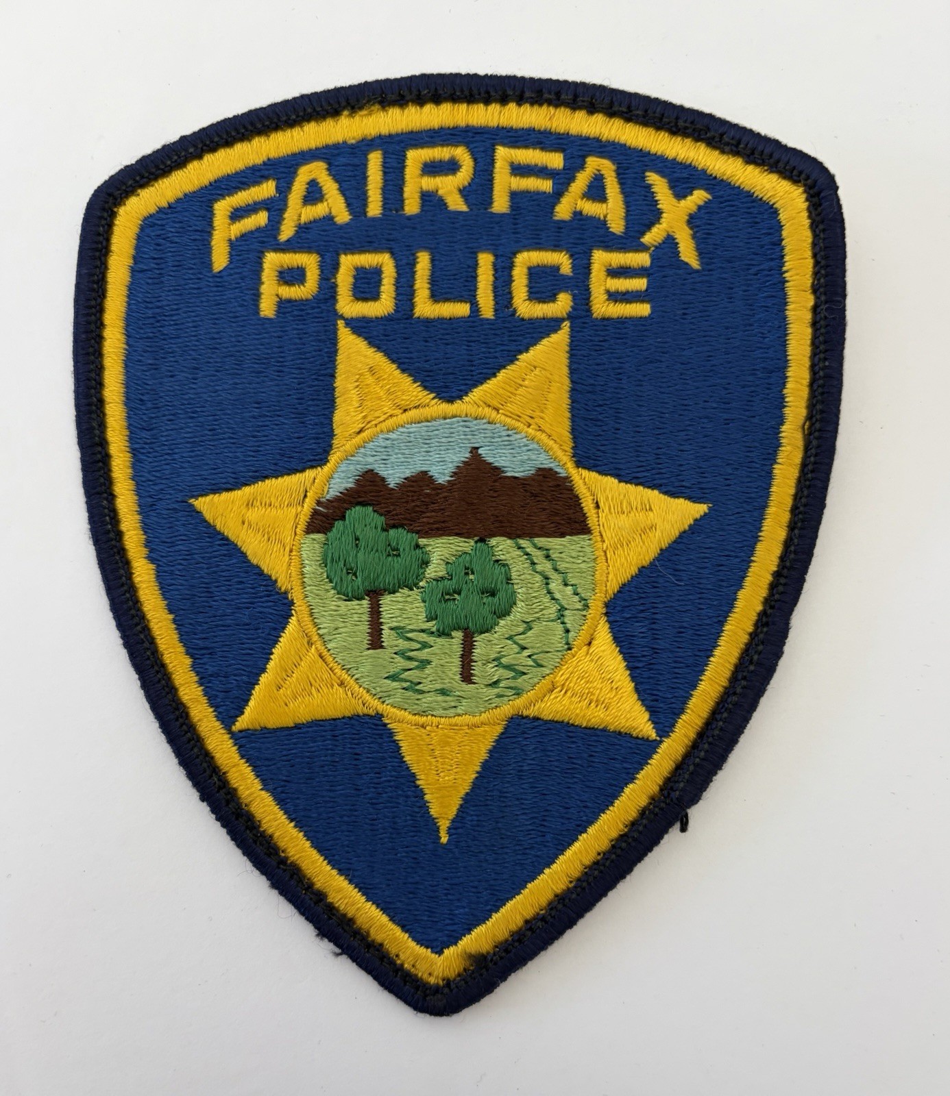 VINTAGE CALIFORNIA FAIRFAX POLICE DEPT PATCH MARIN COUNTY TREES #D59