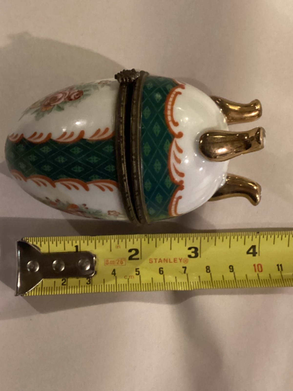 MULTICOLOR BRASS HINGED PORCELINE EGG 4” Very Good Condition