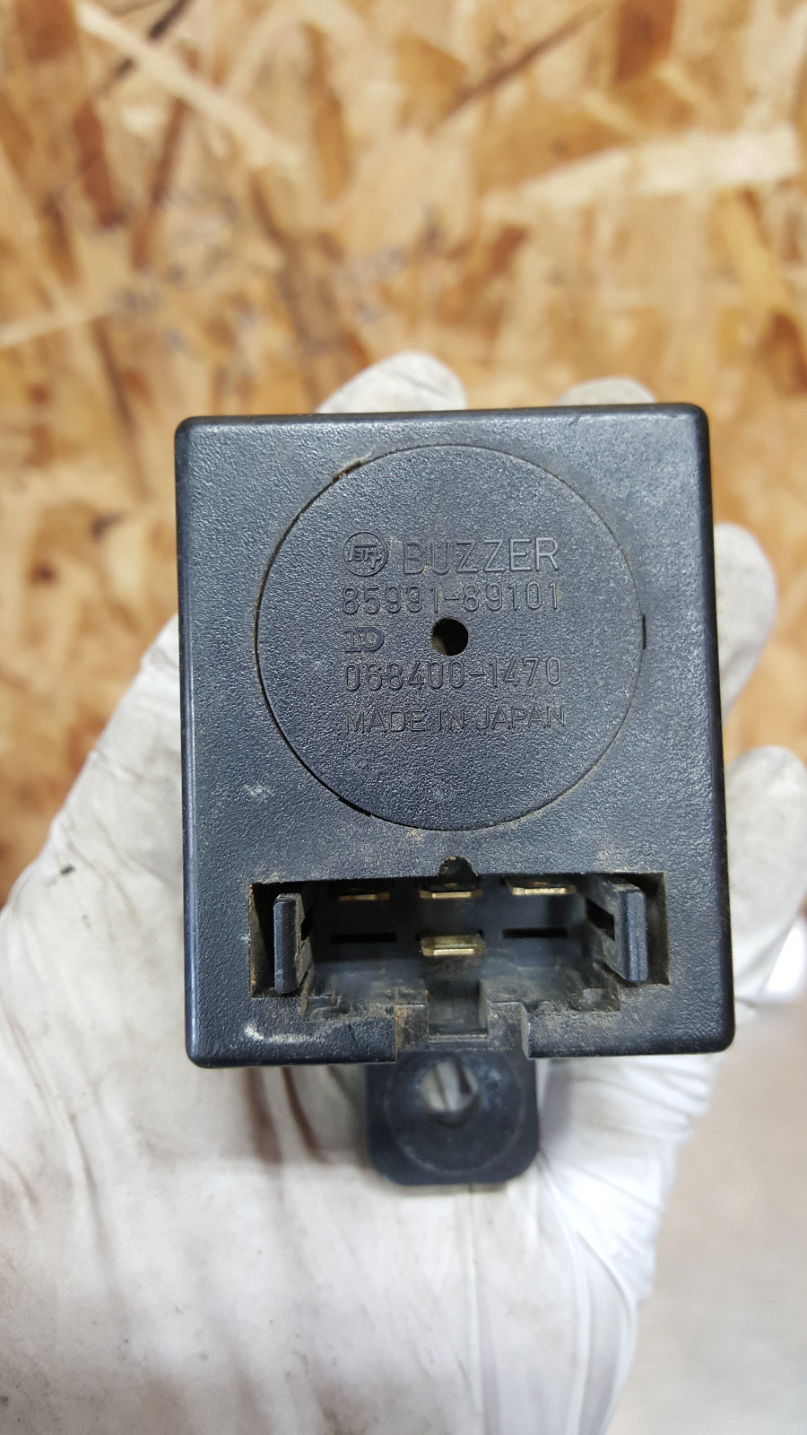 80 81 82 Toyota Pickup BUZZER Seat Belt Warning Relay 85991-89101 Truck OEM