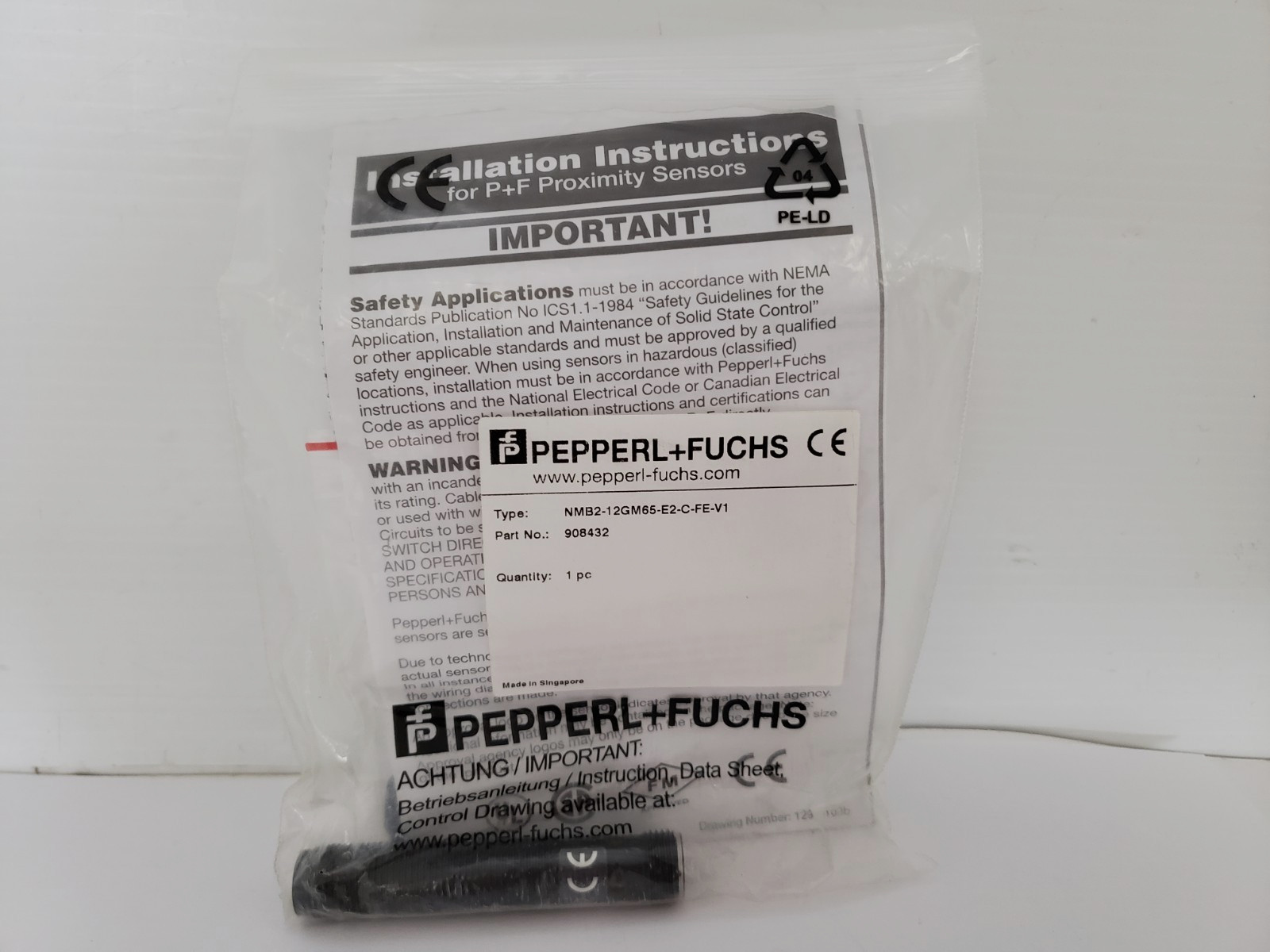 PEPPERL+FUCHS 908432 INDUCTIVE PROXIMITY SENSOR 10-30VDC 200mA NIB