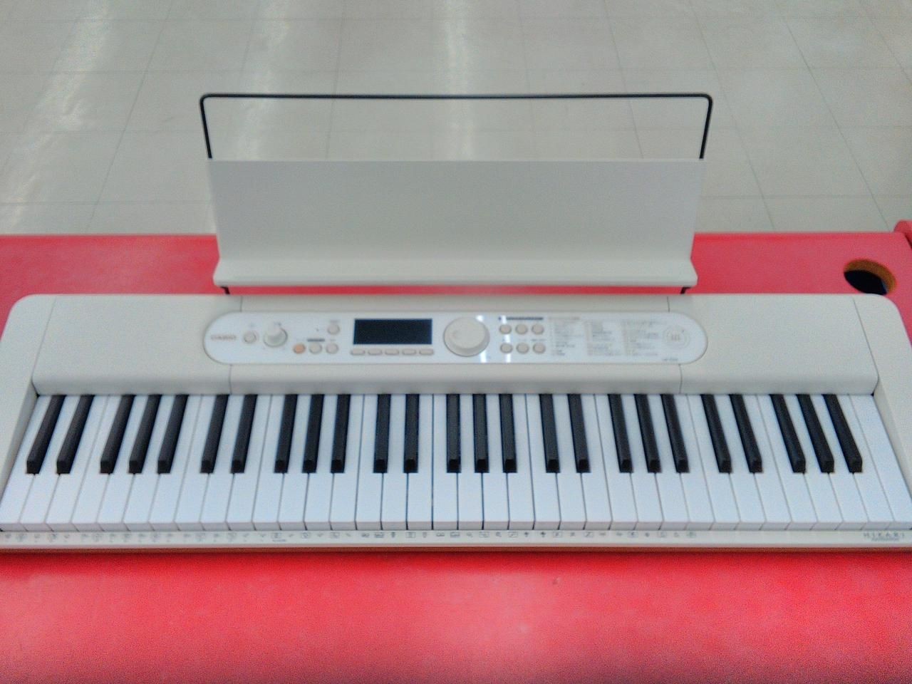 CASIO Family Keyboard LK-526 Used